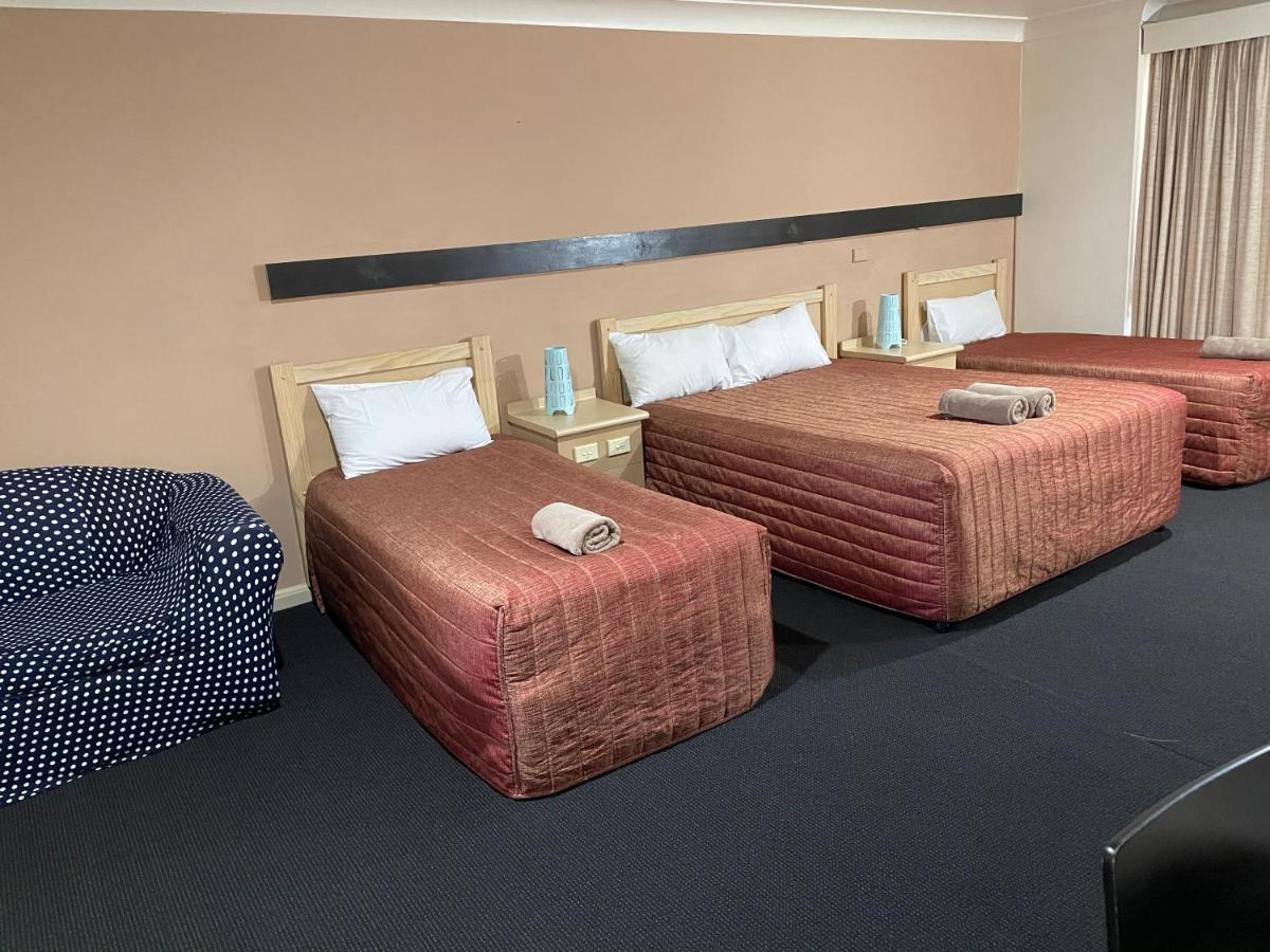 Countryman Motor Inn Cowra Extérieur photo