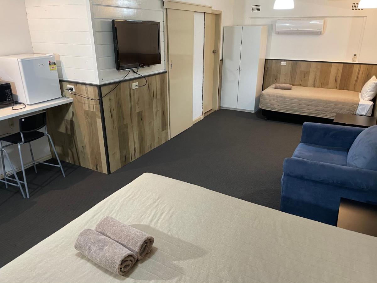 Countryman Motor Inn Cowra Extérieur photo