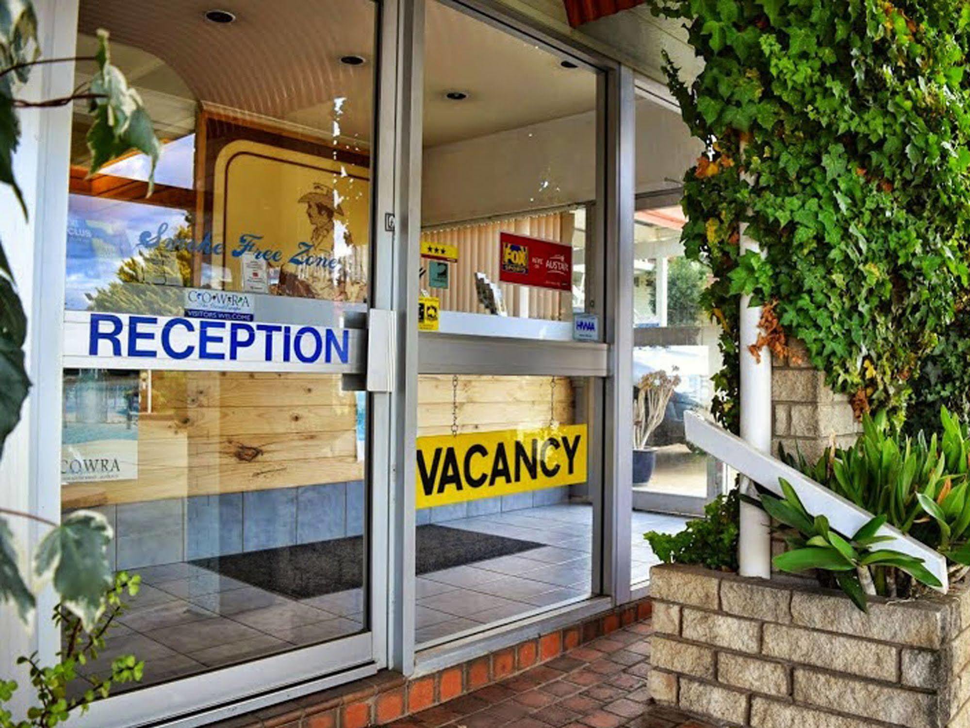 Countryman Motor Inn Cowra Extérieur photo